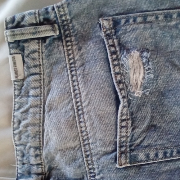 Ripped jeans size 9 never worn - Picture 7 of 8